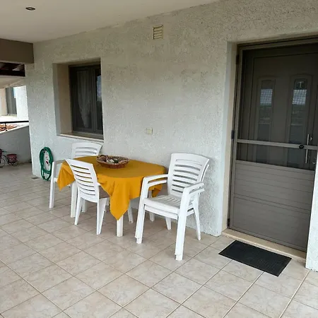 Apartment Alice Wonderland Nea Halkidiki