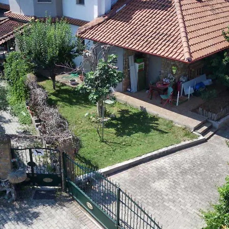 Apartment Alice Wonderland Nea Halkidiki Flogita