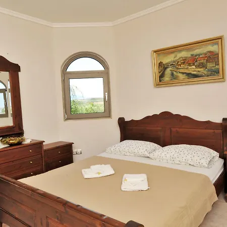 Alice Wonderland Nea Halkidiki Apartment Flogita