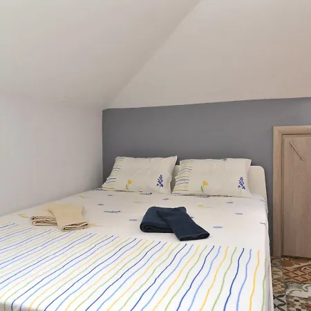 Alice Wonderland Nea Halkidiki Apartment *