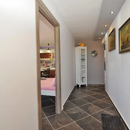 Apartment Alice Wonderland Nea Halkidiki