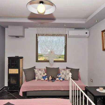 Apartment Alice Wonderland Nea Halkidiki *