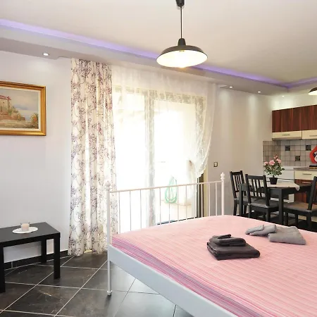 Alice Wonderland Nea Halkidiki Apartmán *