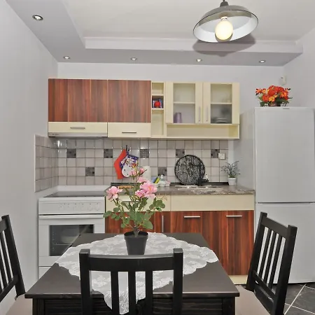 Alice Wonderland Nea Halkidiki Apartment *